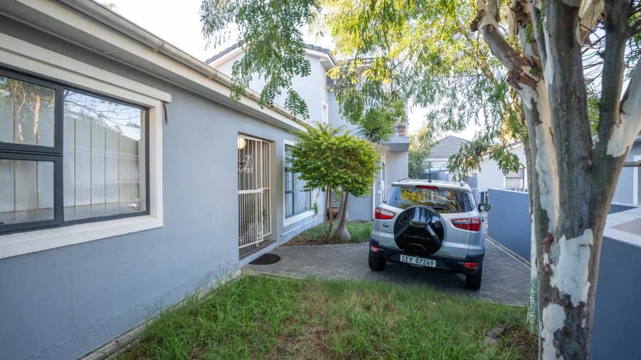 To Let 3 Bedroom Property for Rent in Paarl Central East Western Cape